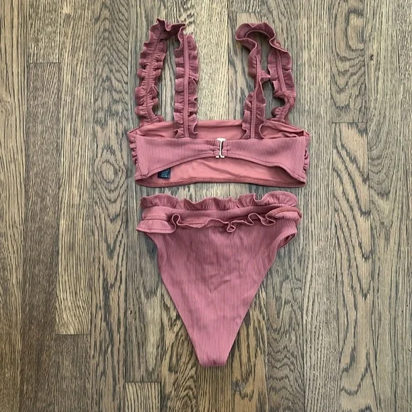 Beach Riot Bikini - Picture 6 of 9